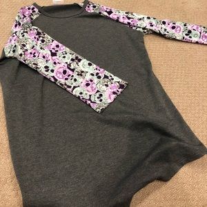 LuLaRoe Small Randy Tee